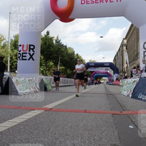 06.09.2026 - CURREX Alsterlauf Yannick Fuchs http://msf.ph/oto/10231833 06.09.2026 11:58:30 Ziel 1082, 1182, 1306, 1314, 8016 meine-sportfotos.de