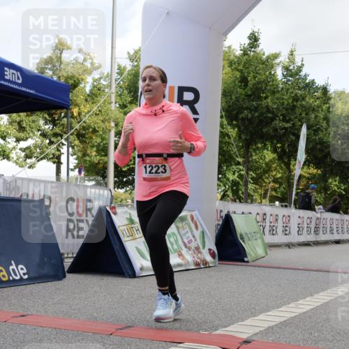 06.09.2026 - CURREX Alsterlauf Yannick Fuchs http://msf.ph/oto/10231837 06.09.2026 12:00:00 Ziel 1076, 1124, 1223, 1247, 1323, 1340 meine-sportfotos.de