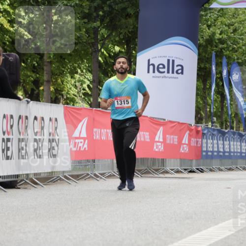 06.09.2026 - CURREX Alsterlauf Yannick Fuchs http://msf.ph/oto/10231842 06.09.2026 12:00:03 Ziel 1223, 1247, 1289, 1340 meine-sportfotos.de