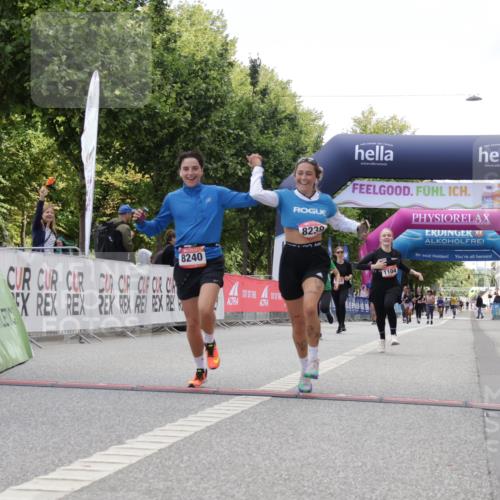 06.09.2026 - CURREX Alsterlauf Yannick Fuchs http://msf.ph/oto/10231860 06.09.2026 12:00:09 Ziel 1104, 1276, 1289, 1315, 1322, 8239, 8240 meine-sportfotos.de