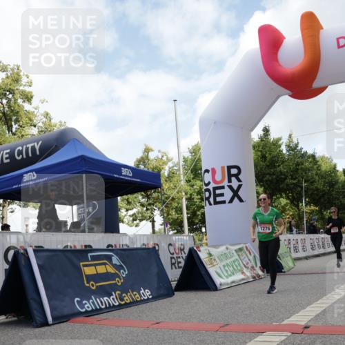 06.09.2026 - CURREX Alsterlauf Yannick Fuchs http://msf.ph/oto/10231884 06.09.2026 12:00:13 Ziel 1104, 1276, 1289, 1315, 1322, 8239, 8240 meine-sportfotos.de