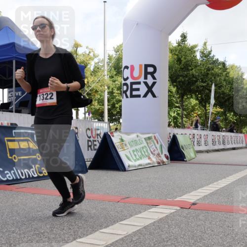 06.09.2026 - CURREX Alsterlauf Yannick Fuchs http://msf.ph/oto/10231892 06.09.2026 12:00:16 Ziel 1104, 1276, 1315, 1322, 8239, 8240 meine-sportfotos.de