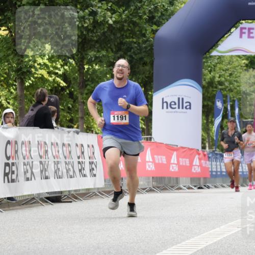 06.09.2026 - CURREX Alsterlauf Yannick Fuchs http://msf.ph/oto/10231895 06.09.2026 12:00:19 Ziel 1191, 1276, 1322 meine-sportfotos.de