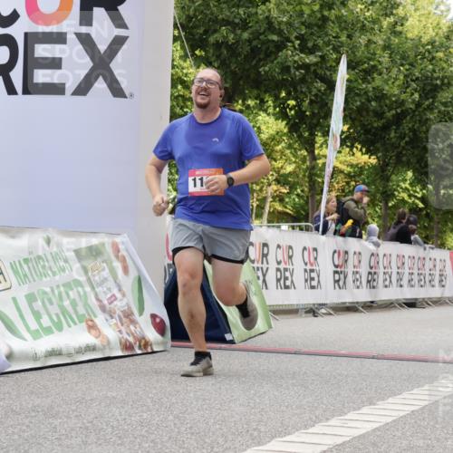 06.09.2026 - CURREX Alsterlauf Yannick Fuchs http://msf.ph/oto/10231904 06.09.2026 12:00:22 Ziel 1191, 1325 meine-sportfotos.de