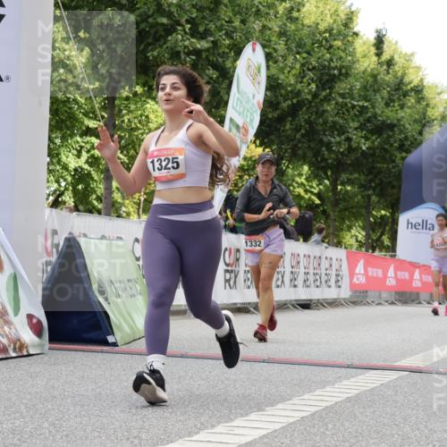 06.09.2026 - CURREX Alsterlauf Yannick Fuchs http://msf.ph/oto/10231914 06.09.2026 12:00:27 Ziel 1191, 1238, 1325, 1332 meine-sportfotos.de