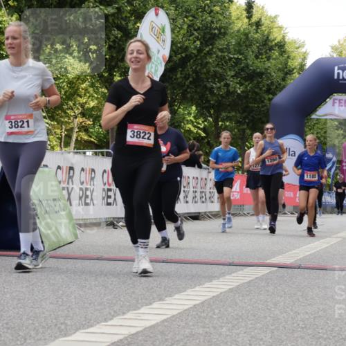 06.09.2026 - CURREX Alsterlauf Yannick Fuchs http://msf.ph/oto/10231945 06.09.2026 12:00:38 Ziel 1061, 1185, 1222, 1231, 1260, 1272, 3821, 3822, 8202 meine-sportfotos.de
