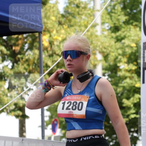06.09.2026 - CURREX Alsterlauf Yannick Fuchs http://msf.ph/oto/10231971 06.09.2026 12:00:48 Ziel 1013, 1097, 1185, 1222, 1231, 1260, 1272, 1280 meine-sportfotos.de