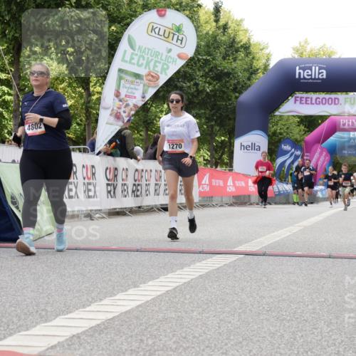 06.09.2026 - CURREX Alsterlauf Yannick Fuchs http://msf.ph/oto/10231999 06.09.2026 12:01:01 Ziel 1270, 1317, 1338, 4802 meine-sportfotos.de