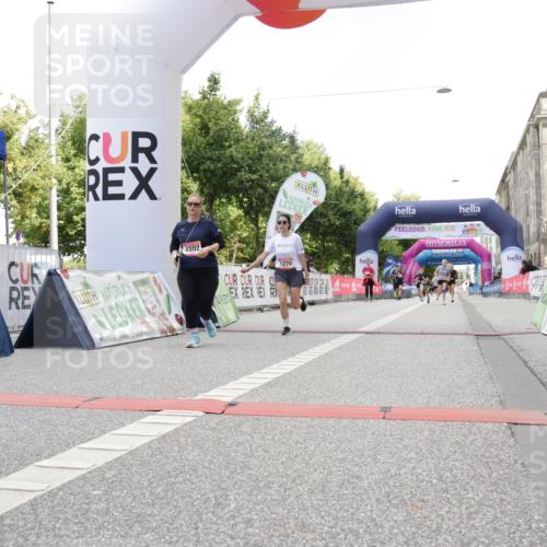06.09.2026 - CURREX Alsterlauf Yannick Fuchs http://msf.ph/oto/10232001 06.09.2026 12:01:01 Ziel 1270, 1317, 1338, 4802 meine-sportfotos.de