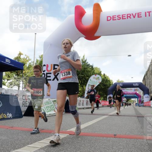 06.09.2026 - CURREX Alsterlauf Yannick Fuchs http://msf.ph/oto/10232009 06.09.2026 12:01:07 Ziel 1170, 1177, 1270, 1273, 1338, 3755, 4802 meine-sportfotos.de