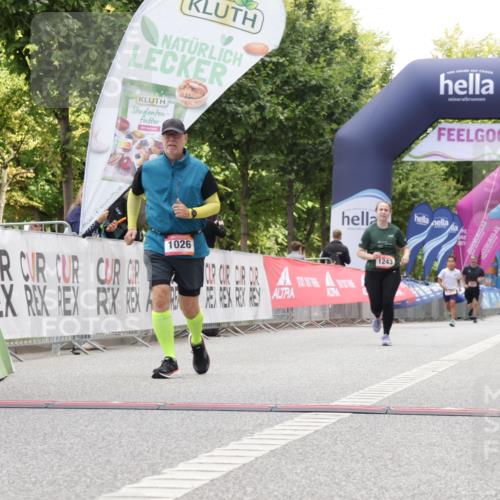 06.09.2026 - CURREX Alsterlauf Yannick Fuchs http://msf.ph/oto/10232037 06.09.2026 12:01:19 Ziel 1026, 1170, 1243, 8018 meine-sportfotos.de