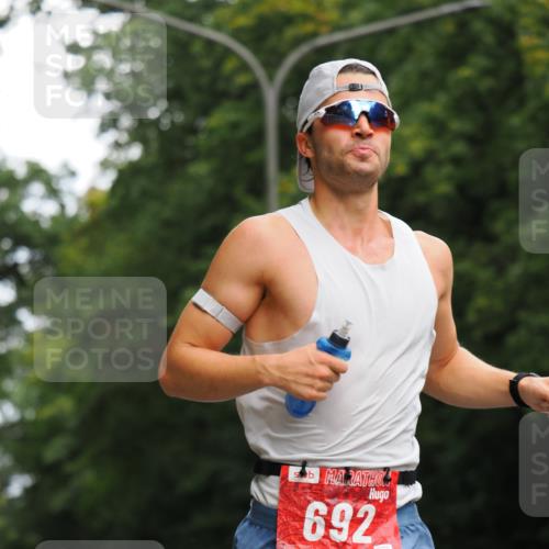 13.09.2026 - 21. swb-Marathon Bremen TobiasT http://msf.ph/oto/10242102 13.09.2026 11:20:23 Laufen 692, 21, 20 meine-sportfotos.de