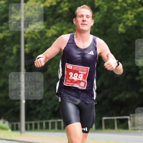 13.09.2026 - 21. swb-Marathon Bremen TobiasT http://msf.ph/oto/10242175 13.09.2026 11:21:12 Laufen 389, 21, 26 meine-sportfotos.de