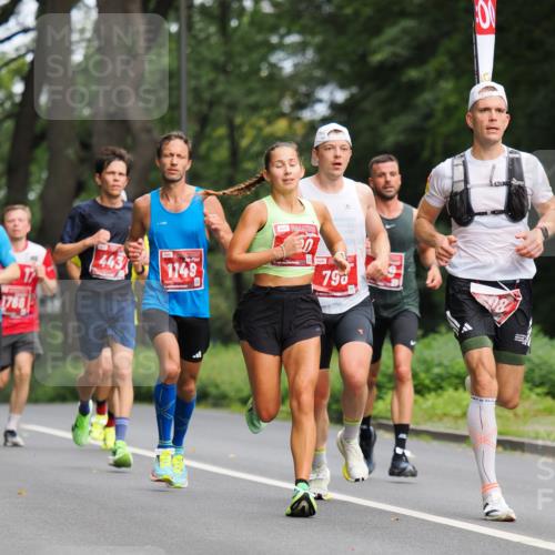 13.09.2026 - 21. swb-Marathon Bremen TobiasT http://msf.ph/oto/10242218 13.09.2026 11:21:46 Laufen 1765, 443, 1149, 790, 00 meine-sportfotos.de