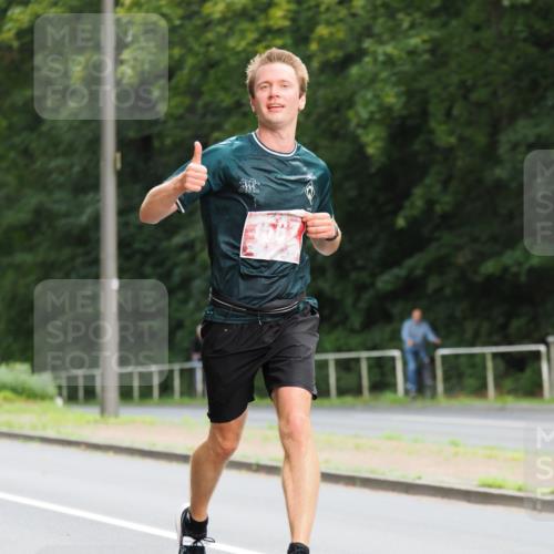 13.09.2026 - 21. swb-Marathon Bremen TobiasT http://msf.ph/oto/10242342 13.09.2026 11:24:27 Laufen  meine-sportfotos.de
