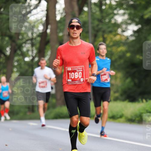 13.09.2026 - 21. swb-Marathon Bremen TobiasT http://msf.ph/oto/10242467 13.09.2026 11:28:50 Laufen 1090, 21, 26 meine-sportfotos.de