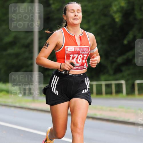 13.09.2026 - 21. swb-Marathon Bremen TobiasT http://msf.ph/oto/10242524 13.09.2026 11:29:10 Laufen 1783, 2 meine-sportfotos.de