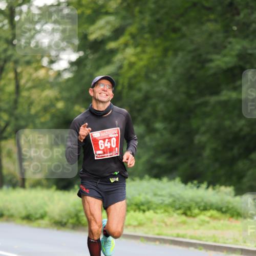 13.09.2026 - 21. swb-Marathon Bremen TobiasT http://msf.ph/oto/10242552 13.09.2026 11:29:23 Laufen 640 meine-sportfotos.de