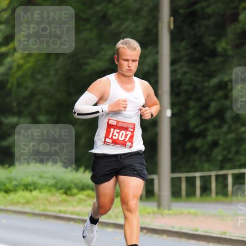 13.09.2026 - 21. swb-Marathon Bremen TobiasT http://msf.ph/oto/10242599 13.09.2026 11:29:49 Laufen 1507, 21, 2226 meine-sportfotos.de