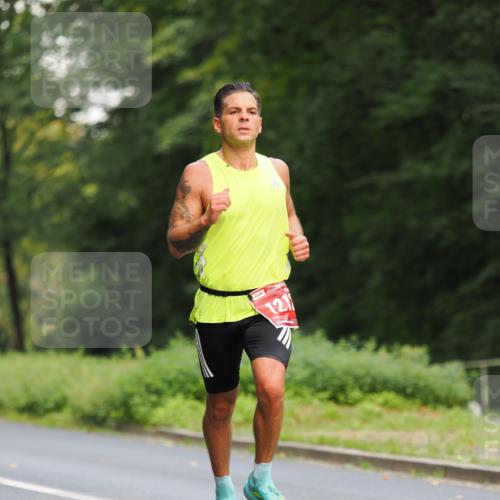 13.09.2026 - 21. swb-Marathon Bremen TobiasT http://msf.ph/oto/10242636 13.09.2026 11:30:17 Laufen 121 meine-sportfotos.de