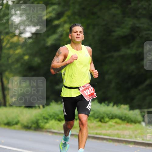 13.09.2026 - 21. swb-Marathon Bremen TobiasT http://msf.ph/oto/10242641 13.09.2026 11:30:17 Laufen 1212 meine-sportfotos.de