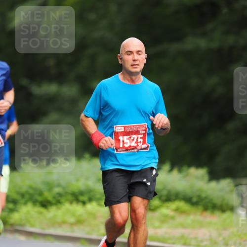 13.09.2026 - 21. swb-Marathon Bremen TobiasT http://msf.ph/oto/10242684 13.09.2026 11:30:42 Laufen 1525 meine-sportfotos.de