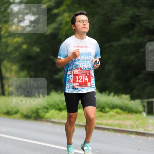 13.09.2026 - 21. swb-Marathon Bremen TobiasT http://msf.ph/oto/10242784 13.09.2026 11:31:33 Laufen 21, 26, 15, 1214, 1724, 21, 126 meine-sportfotos.de