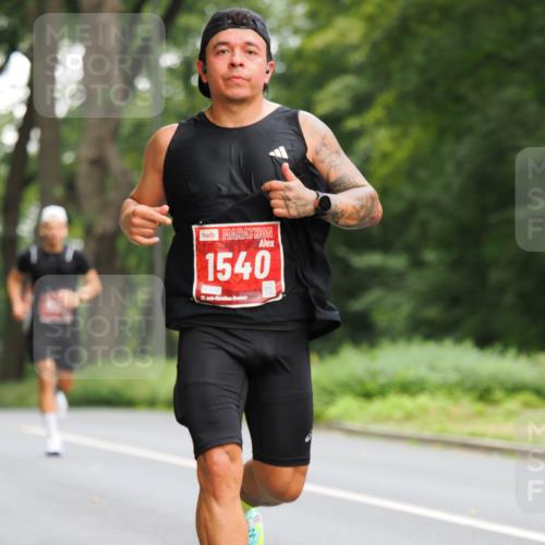 13.09.2026 - 21. swb-Marathon Bremen TobiasT http://msf.ph/oto/10242874 13.09.2026 11:32:26 Laufen 1540, 21, 026 meine-sportfotos.de