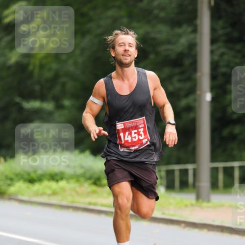 13.09.2026 - 21. swb-Marathon Bremen TobiasT http://msf.ph/oto/10242909 13.09.2026 11:32:51 Laufen 1453 meine-sportfotos.de