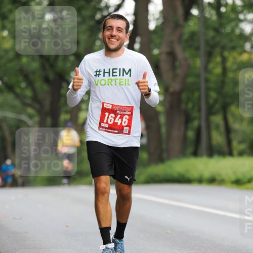 13.09.2026 - 21. swb-Marathon Bremen TobiasT http://msf.ph/oto/10243009 13.09.2026 11:33:48 Laufen 1646, 0374, 21, 26 meine-sportfotos.de