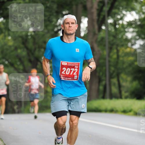 13.09.2026 - 21. swb-Marathon Bremen TobiasT http://msf.ph/oto/10243048 13.09.2026 11:34:17 Laufen 2072, 21, 126 meine-sportfotos.de