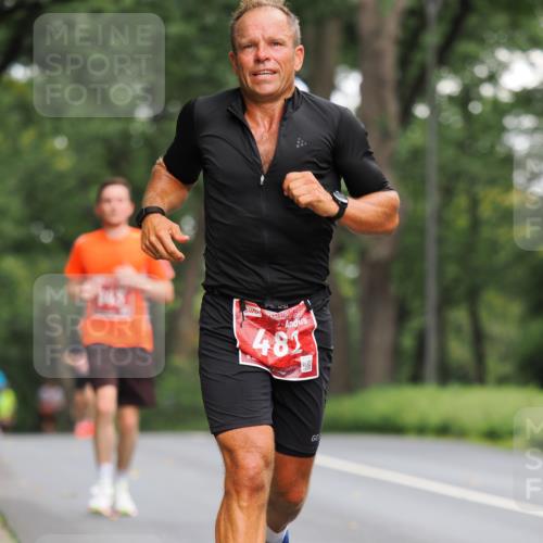 13.09.2026 - 21. swb-Marathon Bremen TobiasT http://msf.ph/oto/10243157 13.09.2026 11:35:34 Laufen 21, 2, 481 meine-sportfotos.de