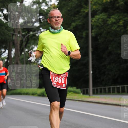 13.09.2026 - 21. swb-Marathon Bremen TobiasT http://msf.ph/oto/10243206 13.09.2026 11:36:06 Laufen 1860, 026 meine-sportfotos.de