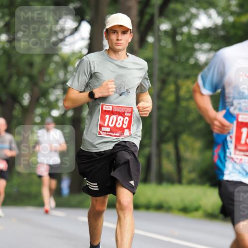 13.09.2026 - 21. swb-Marathon Bremen TobiasT http://msf.ph/oto/10243296 13.09.2026 11:37:10 Laufen 1089, 0010, 26, 13 meine-sportfotos.de