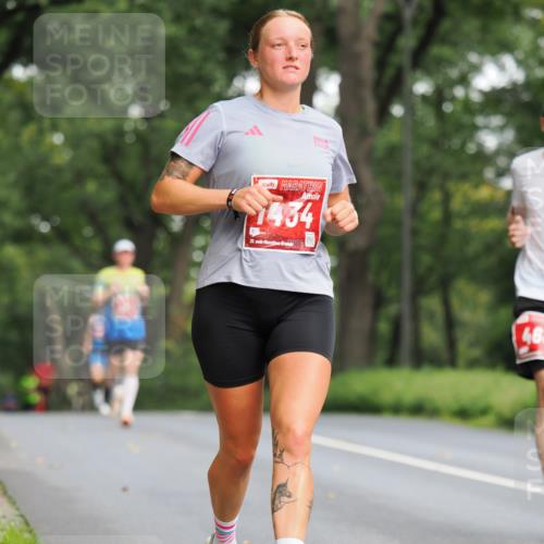 13.09.2026 - 21. swb-Marathon Bremen TobiasT http://msf.ph/oto/10243314 13.09.2026 11:37:19 Laufen 1434, 21, 40, 46 meine-sportfotos.de