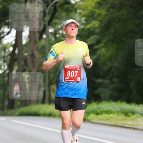 13.09.2026 - 21. swb-Marathon Bremen TobiasT http://msf.ph/oto/10243326 13.09.2026 11:37:27 Laufen 807, 0292, 21, 26 meine-sportfotos.de