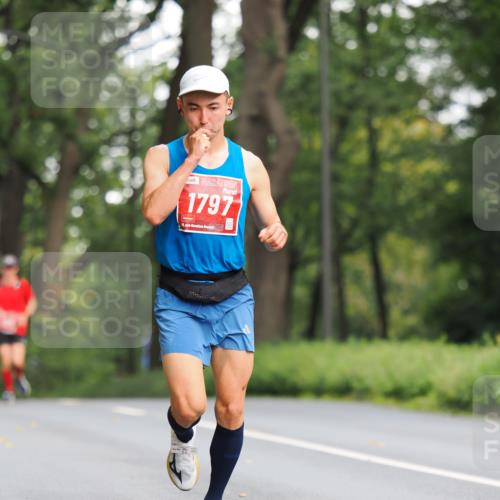 13.09.2026 - 21. swb-Marathon Bremen TobiasT http://msf.ph/oto/10243331 13.09.2026 11:37:32 Laufen 1797, 26 meine-sportfotos.de