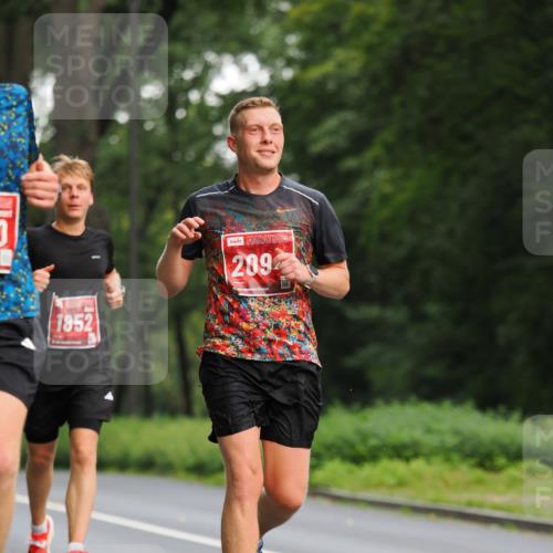 13.09.2026 - 21. swb-Marathon Bremen TobiasT http://msf.ph/oto/10243393 13.09.2026 11:38:03 Laufen 1852, 209 meine-sportfotos.de