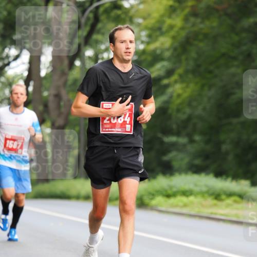 13.09.2026 - 21. swb-Marathon Bremen TobiasT http://msf.ph/oto/10243418 13.09.2026 11:38:18 Laufen 1587, 2064, 21 meine-sportfotos.de