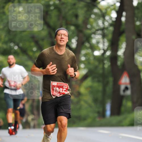 13.09.2026 - 21. swb-Marathon Bremen TobiasT http://msf.ph/oto/10243433 13.09.2026 11:38:24 Laufen 1822, 44 meine-sportfotos.de