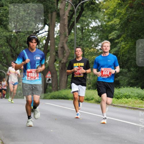 13.09.2026 - 21. swb-Marathon Bremen TobiasT http://msf.ph/oto/10243653 13.09.2026 11:41:22 Laufen 1199, 868 meine-sportfotos.de