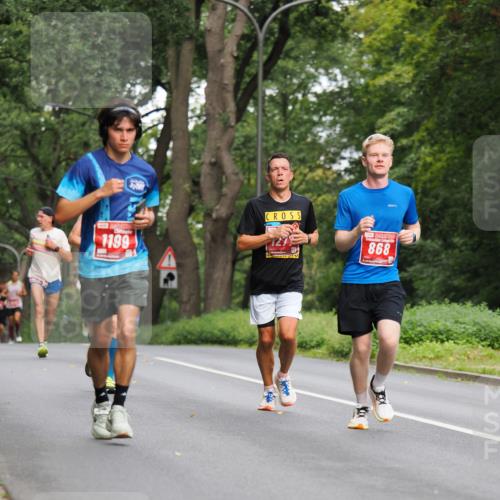 13.09.2026 - 21. swb-Marathon Bremen TobiasT http://msf.ph/oto/10243657 13.09.2026 11:41:22 Laufen 1199, 868 meine-sportfotos.de