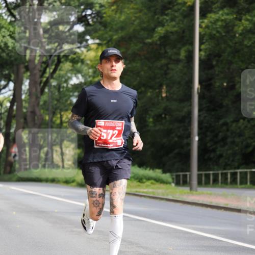 13.09.2026 - 21. swb-Marathon Bremen TobiasT http://msf.ph/oto/10243800 13.09.2026 11:42:56 Laufen 572, 21, 26 meine-sportfotos.de