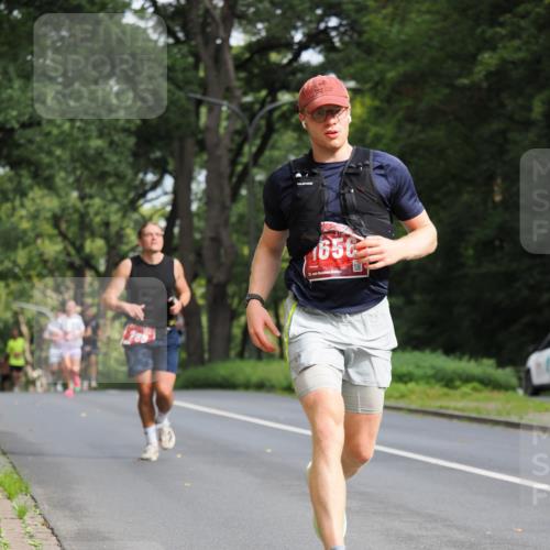 13.09.2026 - 21. swb-Marathon Bremen TobiasT http://msf.ph/oto/10243813 13.09.2026 11:42:59 Laufen 656, 21 meine-sportfotos.de