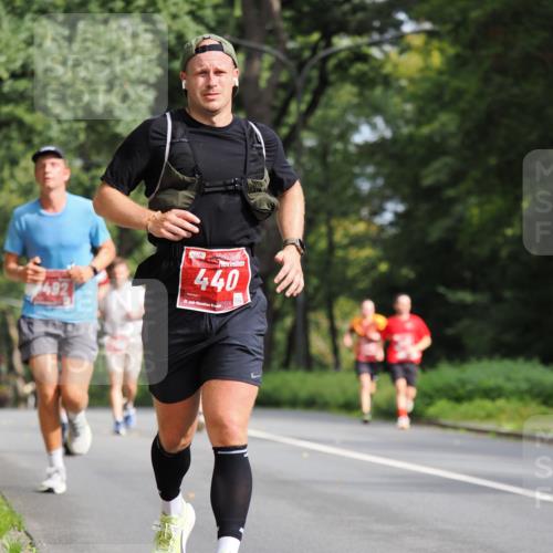 13.09.2026 - 21. swb-Marathon Bremen TobiasT http://msf.ph/oto/10243982 13.09.2026 11:44:20 Laufen 492, 440, 21, 126 meine-sportfotos.de
