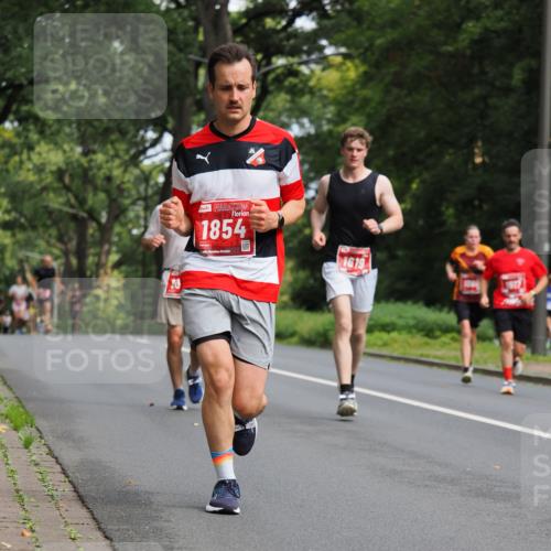 13.09.2026 - 21. swb-Marathon Bremen TobiasT http://msf.ph/oto/10243991 13.09.2026 11:44:26 Laufen 1854, 1619 meine-sportfotos.de