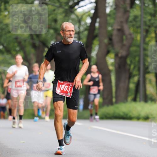 13.09.2026 - 21. swb-Marathon Bremen TobiasT http://msf.ph/oto/10244005 13.09.2026 11:44:36 Laufen 1863, 26 meine-sportfotos.de