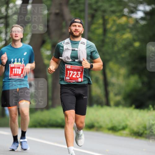 13.09.2026 - 21. swb-Marathon Bremen TobiasT http://msf.ph/oto/10244126 13.09.2026 11:45:43 Laufen 2125, 1119, 1723, 0150, 21, 26 meine-sportfotos.de