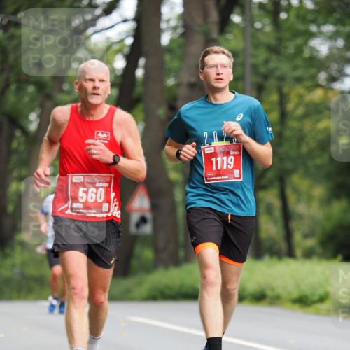 13.09.2026 - 21. swb-Marathon Bremen TobiasT http://msf.ph/oto/10244133 13.09.2026 11:45:46 Laufen 560, 1119, 2, 126, 44 meine-sportfotos.de