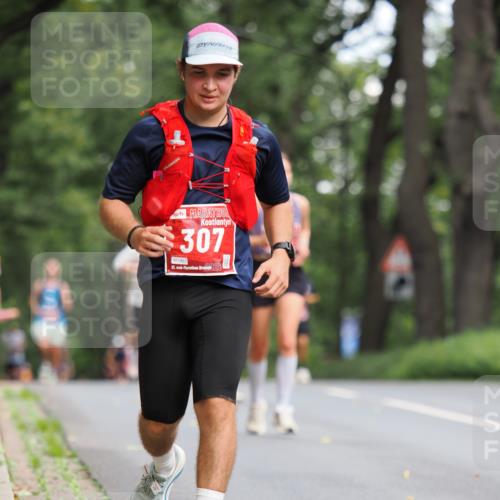 13.09.2026 - 21. swb-Marathon Bremen TobiasT http://msf.ph/oto/10244144 13.09.2026 11:45:56 Laufen 1, 307, 1467, 21, 26 meine-sportfotos.de